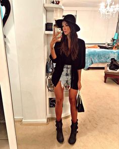 Country Night Outfit, Classy Festival Outfit, Outfits Para Un Bar, Rave Outfits Winter, Outfits Winter Casual, Country Chic Outfits, Botas Cowboy, Outfit Botas, Outing Outfit