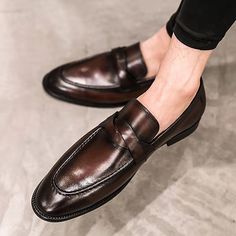 Category:Loafers  Slip-Ons; Upper Materials:Faux Leather; Season:Fall,Spring; Gender:Men's; Toe Shape:Square Toe; Style:British,Business,Casual; Outsole Materials:Rubber; Occasion:Outdoor,Daily; Closure Type:Loafer; Function:Breathable; Pattern:Solid Colored; Listing Date:04/10/2023; 2024 Trends:Leather Loafers; Foot Length:; SizeChart1_ID:2:175103; Size chart date source:Provided by Supplier.; US Size:; UK Size:14.5; EU Size:50 Slip-on Faux Leather Shoes For Fall, Elegant Faux Leather Slip-ons With Round Toe, Round Toe Moccasins For Business In Fall, Business Moccasins With Round Toe For Fall, Formal Faux Leather Oxfords With Flat Heel, Fall Business Moccasins With Round Toe, Fall Business Leather Slip-on Shoes, Faux Leather Business Shoes For Fall, Pointed Toe Tassel Loafers For Business In Fall