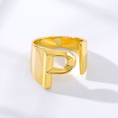 Want a cute and comfortable ring that you can wear everyday, then our Adjustable Initial Rings will be perfect for you. Specifications: Metal: 14kt Gold Vermeil Size: Adjustable, one size fits all 🚐Delivery: US- 1-2 weeks International- 2-3 weeks