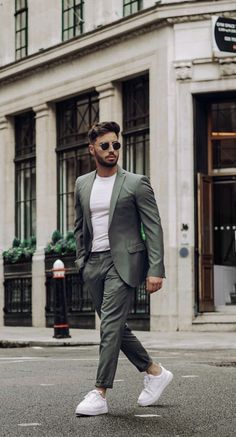 Suits With Sneakers Mens, Mens Suits Style Modern Casual, Suit And Sneakers Men Outfits, Men Vest Outfits, Sneakers Wedding, Olive Green Suit, Mens Fashion Suits Casual, Sneakers Outfit Men