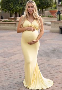 Size: 1, Color: White Gowns For Photoshoot, Orange Maternity Dress, Maternity Dress Summer, Maternity Gowns For Photoshoot, Pregnancy Gown, Maternity Gown, Outdoor Photoshoot, Baby Shower Dresses, Maternity Gowns