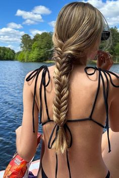 Fishtail Braid Hairstyles, Sport Hair, Fishtail Braid, Work Hairstyles, Sporty Hairstyles, Braid Hairstyles