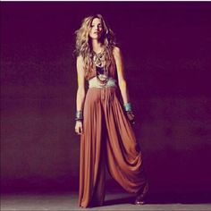 Free People Sheer Boho Wide Leg Jumpsuit. Never Worn. Still Has The Pouch With Extra Thread And Button Attached. Bohemian Style Inspiration, Character Moodboard, Sasha Pivovarova, Look Boho Chic, Boho Chique, Boho Styl, Hippie Stil, Estilo Hippy, Mode Hippie