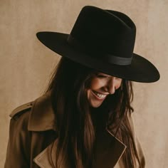 "Looking for a hat that exudes confidence and style? Look no further than the Sandoval Fedora black Felt Hat. This chic fedora is handmade in Mexico from high-quality wool felt, and features a wide, stiff brim that adds character. Whether you're dressing up for a special occasion or just want to add some flair to your everyday look, this hat is the perfect accessory. * Handmade in México * Made from natural materials * 5-star rated model * Etsy's pick: selected by Etsy's style and trend editors SIZES Medium (M) = head circumference of 56 - 58.5cm Large (L) = head circumference of 58.5 - 60cm HOW DO I KNOW MY SIZE Discover your size with a measurement tape. Position the tape above your ears and exactly around your head where you want to wear the hat's brim. DIMENSIONS Brim: 10cm / 3.93\" in Fedora Women Outfit, Modern Curved Brim Hat For Fall, Modern Wide Brim Felt Hat For Fall, Modern Flat Brim Felt Hat For Fall, Modern Felt Hat With Flat Brim For Fall, Modern Curved Brim Fall Hats, Modern Wide Brim Fedora For Winter, Modern Wide Brim Winter Hat, Modern Curved Brim Felt Hat For Fall