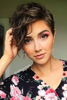 Wavy Pixie, Short Shag Haircuts, Short Wavy Hair, Short Wavy, Trending Hairstyles