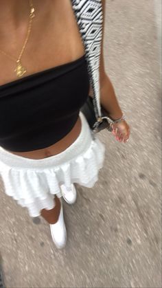 Sunny Season, Outfit Inspo Summer, Italy Outfits, Looks Party, Beach Outfits, Stockholm Fashion, White Skirt, Cute Everyday Outfits, Cute Summer Outfits