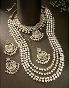 READY TO SHIP ASAP/ Mirror/  jhumka / white set / green /gold / wedding jhumka / Pearl / bridal set / bridal wear / desi This is great for bridal set or guest wear. FOR SURPRISE GIFT, it is 2 mystery item. You can add alone in order, or you can mix with the set. You can feel free to message me if you would like to order other types of desi wedding items, and if I have in stock then I can sell to you (Jewelry, artificial haldi marigold flowers, bangles). I do not have them in my listings due to the variation of items, and limited stock.  - Please share my shop and leave a review if you like my service and product, I would greatly appreciate it.   NO RETURN - NO EXCHANGES - CANCEL ORDERS WITHIN 12 HOURS Tags: white jewelry/ floral jewelry / flower jewelry / haldi/holud jewelry / Mayoon jewel Floral Jewelry Mehndi, Mirror Jhumka, Kundan Bridal Set, Long Choker Necklace, Green Gold Weddings, Desi Jewelry, Indian Jewelry Set, Bollywood Bridal, Indian Jewelry Sets