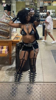 Steampunk Fashion Black Women, Aliyah Core Outfits Black, Rock Outfits Black Women, Alt Bimbocore Outfits, Grunge Bimbocore Outfits, Black Bimbocore Outfits, Biniki Outfit, Afro Goth Outfits, Bimbocore Outfits Black