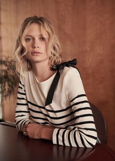 Breton Style, Bow Shirt, Bow Shirts, Bow Back, Stripe Top, Refashion Clothes, Tomboy Fashion, Fashion Lookbook, Fashion Tops