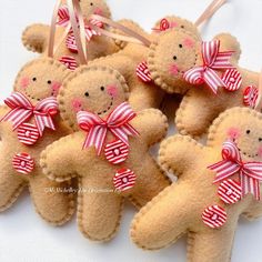 Diy Felt Gingerbread Ornaments, Diy Felt Gingerbread Man, Felt Gingerbread Man Ornaments, Gingerbread Sewing Pattern, Gingerbread Felt Ornaments, Gingerbread Ornaments Diy, Felt Gingerbread Man, Christmas Tree Shopping, Felt Gingerbread