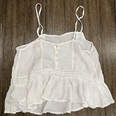 Nwt Women’s Small White Forever 21 Tank Top Blouse White Crop Top Camisole For Summer, White Cropped Camisole For Summer, White Camisole Tops For Vacation, White Camisole Crop Top For Day Out, White Cami Crop Top For Vacation, White Casual Camisole Top, Casual White Crop Top Camisole, White Crop Top Camisole For Day Out, Summer Cami Tops For Daytime