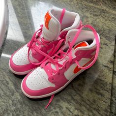 Like New Nike Pinksicles Jordan 1 Mid Safety Orange Size 6y, Similar Fit Of Women’s 7.5 Barely Worn Great Christmas Gift! Jordan 1 Mid, Kids Nike, Great Christmas Gifts, New Nike, Orange Pink, Pink Orange, Jordan 1, Color Orange, Kids Shoes