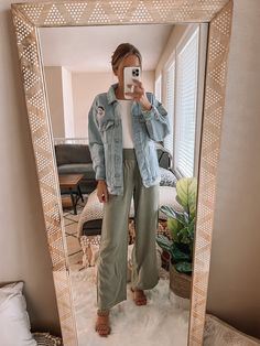 Green Jumpsuit Outfit With Jacket, Flowy Dress Pants Outfit, Trending Teacher Outfits, Easter Outfit Women Pants, Teacher Outfits High School Fall, Outfits For Teachers Fall, Southern Teacher Outfits, August Teacher Outfits