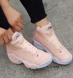 Tennis Shoes Outfit, Jordan Shoes Girls, Nike Air Shoes, Cute Sneakers, Fresh Shoes, Hype Shoes, Girly Shoes, Aesthetic Shoes, Swag Shoes