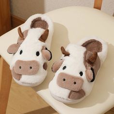 Olivia Mark - Winter Plush Cow Cotton Slippers - Cozy Home Slippers for Warmth with Cartoon Design Squeaky Shoes, Cow Slippers, Cow House, House Slide, Fluffy Cows, Animal Slippers, Cartoon Cow, Cow Design, Plush Slippers