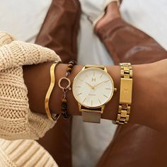 Classic Jewelry Pieces, Slim Watches, Black Inspiration, Minimalist Watch, Gold Watch Men, Watch For Women, Hand Watch, Classic Jewelry, Love Letter