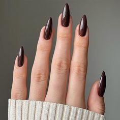 Taylor Swift Nails, Unghie Sfumate, Brown Nail, Thanksgiving Nail Designs, Solid Color Nails, September Nails, Fall Manicure, Fall Nail Trends, Smink Inspiration