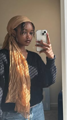 Hippie Hair Scarf Head Wraps, Long Hair Wrap Styles, Types Of Headscarves, Boho Head Wrap Short Hair, Hats With Natural Hair, Boho Headwrap Hairstyles, Pretty Head Scarfs, Afro Hairstyles Headwraps, Headscarves Black Women