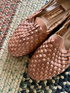 Brazilian Made 1980s Vintage Woven Leather Boho/hippie Huarache Loafers/sandals Womens Size 8M - Etsy Vintage Thrift, 1980s Vintage, Boho Hippie, Peace And Love, Portland, Hippie Boho, Cereal, Womens Sandals, Loafers