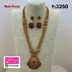 Handmade Gold Necklace, Gold Jewelry Outfits, Choker Designs, Gold Jewelry Simple Necklace, Gold Mangalsutra Designs, Gold Chain Design, Handmade Gold Jewellery, Gold Necklace Indian Bridal Jewelry, Antique Bridal Jewelry