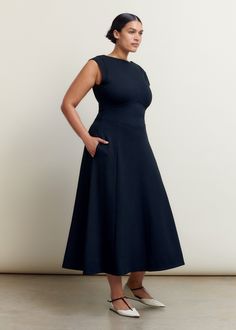 Travel Tailoring Boat Neck Midi Dress | ME+EM Boat Neck Midi Dress, Midi Dress Navy, Midi Dress Fall, Midi Dress Formal, Dark Blue Dress, Boat Neck Dress, Nice Clothes, Travel Dress, Navy Midi Dress