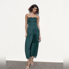 Nwt In Xl Strapless Midi Dress For Spring Evening, Strapless Spring Evening Midi Dress, Summer Strapless Midi Evening Dress, Green Bandeau Dress For Spring, Chic Green Strapless Midi Dress, Spring Evening Strapless Knee-length Dress, Summer Evening Green Strapless Dress, Spring Evening Strapless Long Dress, Zara Off-shoulder Summer Midi Dress