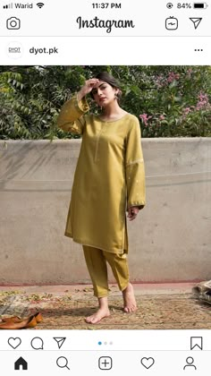 Plain Dress Ideas Pakistani, Plain Dresses With Laces Pakistani, Simple Plain Suit Designs Pakistani, Pakistani Solid Kurti, Pakistani Solid Suit, Indian Dress Up, Flannel Fashion