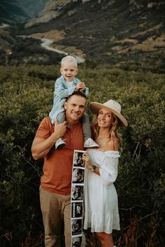 Utah family pregnancy announcement photos Pregnancy Announcement Photos With Child, Fall Pregnancy Announcement Baby #2, Pregnancy Announcement Photoshoot Family, Family Pregnancy Announcement Photos, Pregnancy Announcement Family Photos