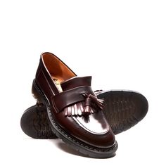 Burgundy Rub-Off Tassel Fringe Loafer made of leather using Goodyear welted construction with signature soft suspension sole. Handmade in Wollaston, Northamptonshire, England. Tom Ford Eyewear, Tassel Loafers, Clarks Originals, Mode Inspo, Goodyear Welt, Handmade Shoes, Leather Loafers, Fashion Boots, Nike Shoes