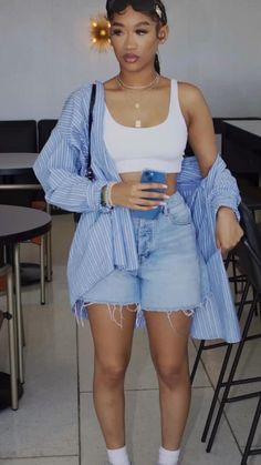 Medium Built Women Fashion Style, Grad Guest Outfit Ideas, Plus Size Baddie Outfits Summer Casual, Zoo Date Outfit, Amusement Park Aesthetic Outfit, Summer Fits Black Women, Park Date Outfit, Zoo Outfit Summer, Cute Summer Outfits Black Women