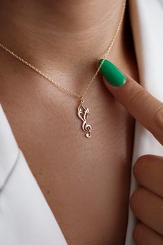 Musical Note Necklace, Treble Clef Pendant, Music Lover Jewelry, Gift for Musicians, Minimalist Design, Silver Charm, Statement Accessory This special necklace is the perfect gift for birthday, anniversary, Christmas, bridesmaid, graduation, wedding, engagement, best friend, girlfriend and boyfriend. MATERIAL * Pendants and Chains are 925 Sterling Silver COLOR * Silver & Gold & Rose Gold GIFT BOX * Each order will come in Jewelry Box. PRODUCTION TIME * 3 - 5 Business Days SHIPPING TIME * 3-5 Bus Best Gift For Women, Necklace Couple, Rose Gold Gifts, Mommy Necklace, Lover Jewelry, Couple Necklace, Gold Gift Boxes, Friend Girlfriend, Special Necklace