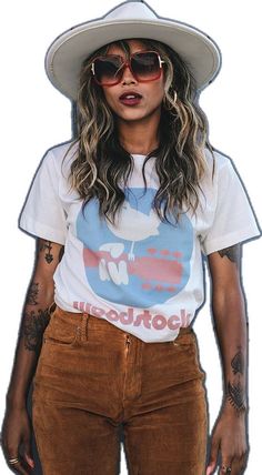 Rock And Roll Tshirt, Tshirts For Women, Vintage Band Tees, Cute Graphic Tees, Graphic Tees Vintage, Vintage Rock, Vintage Band, Tees For Women, Bohemian Clothes