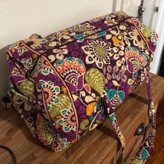 Like New Condition Selling With A Cosmetic Drawstring Bag Vera Bradley Duffel, Vera Bradley Duffel Bag, Vera Bradley Bags, Duffel Bag, Drawstring Bag, Color Purple, Vera Bradley, Travel Bags, Bag Lady