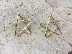 Stud Earring Gold Star Brass 18k Gold Dipped Made in Korea ,SSOGOOD - Etsy Earring Gold, Wedding Jewelry Earrings, Gold Dipped, Gold Star, Gold Stars, Gold Earrings Studs, Stud Earring, Wedding Earrings, Wedding Jewelry