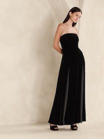 Women's Dresses | Banana Republic Elegant Strapless Lined Dress, Elegant Velvet Dress With Boned Bodice, Lined Strapless Dress With Straight Neckline For Evening, Elegant Strapless Bandeau Dress With Pleated Bodice, Elegant Sheer Strapless Evening Dress, Chic Velvet Evening Dress, Glamorous Velvet Strapless Dress, Glamorous Strapless Velvet Dress, Elegant Lined Strapless Dress For Party