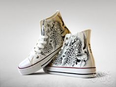 Example of well done hand painted tennis shoes. Looks like a combination techniques including hand, stencil and airbrush. Artistic White High-top Canvas Shoes, Koi Fish Japanese Tattoo, Shoe Art Designs, No Symbol, Koi Fish Japanese, Fish Japanese, Custom Made Shoes, Sneakers Looks, Shoes Photo