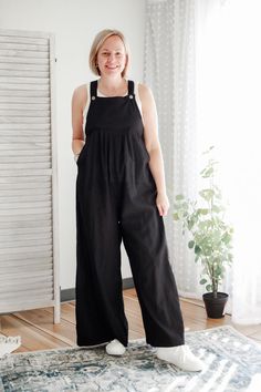 SIDE POCKETS GATHERED FRONT SLEEVELESS overalls womens black wide leg Wide Leg Overalls, Easter Fashion, Short Leggings, Sleeveless Jumpsuits, Go Ahead, Kimono Fashion, Black Button, Mom Style, Dresses With Leggings