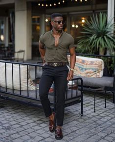 Mens Date Night Outfit, Mens Business Casual Outfits, Black Men Fashion Casual, Summer Formal, Short Men