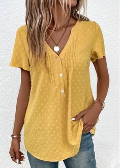 Color:Light Yellow;Size:1X;Size:3X;Package Contents:1 X Blouse;Occasion:Other;Style:Casual; Womens Yellow Shirt, Blouse Size Chart, Layered Short, Stylish Tops For Women, Tops Trendy, Trendy Tops For Women, Yellow Short, Trendy Fashion Tops, Walking Sneakers