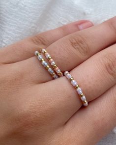 Cute Pearl Bead Ideas, Pearl Diy Jewelry, Pearl Rings In Silver, Home Made Jewelry Ideas, Home Made Jewelry, Rings In Silver, Diy Beaded Rings, Gelang Manik-manik, Schmuck Diy