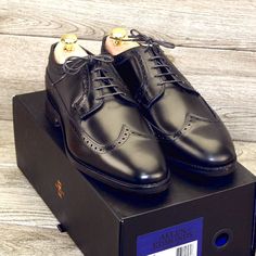 * Brand New In Ae Box * Allen Edmonds New In Box Greene Street - 2660 - Wingtip Blucher Calfskin Leather (Not Simulated Shell) Size 9 D Color Black Orig $425 + $30 Trees + Bags = $455 This Listing Includes: Allen Edmonds Shoes (* New * 1st Quality) Cedar Shoe Trees (Brass Knobs * New *) Cotton Flannel Shoe Bags (* New *) Extra Pair Laces (* New *) Shoehorn (Made In Usa * New *) Shoebox (Allen Edmonds * New *) Since These Are Brand New, We Have Not Done Any Prep, But If You Prefer Req Any Or All Luxury Black Dress Shoes With Leather Lining, Luxury Black Leather Shoes For Semi-formal Occasions, Luxury Wingtip Leather Shoes, Luxury Black Calf Leather Dress Shoes, Luxury Black Calf Leather Shoes, Luxury Leather Shoes With Leather Lining For Formal Wear, Luxury Black Leather Shoes With Leather Lining, Luxury Leather Shoes With Leather Lining For Formal Occasions, Luxury Formal Leather Shoes With Leather Lining