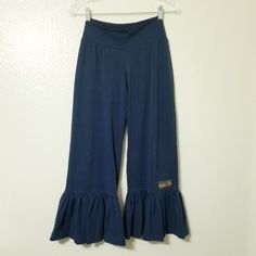 Womens Matilda Jane Just Imagine Sofia Big Ruffle Navy Pants Size Xs Nwot Navy Cotton Bottoms For Fall, Stretch Cotton Navy Bottoms, Stretch Navy Cotton Bottoms, Navy Wide Leg Bottoms For Loungewear, Stretch Navy Bottoms For Fall, Navy Fitted Cotton Bottoms, Navy Stretch Bottoms For Fall, Navy Wide Leg Loungewear Bottoms, Navy High-waisted Cotton Pants