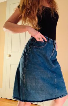 "Vintage 80s denim knee length skirt. Ladies sz 32 Sportelle brand. Flattering, cool, easy to wear knee length denim skirt. Sportelle brand, marked ladies 32.  Waist 30\" Length 23\"" Jean Skirt Knee Length, Denim Knee Length Skirt Outfit, Knee Denim Skirt Outfit, Maong Skirt Outfit, Knee Length Jean Skirt Outfits, Knee Length Denim Skirt Outfit, Knee Skirt Outfits, Dark Denim Skirt Outfit, Knee Length Skirt Outfit