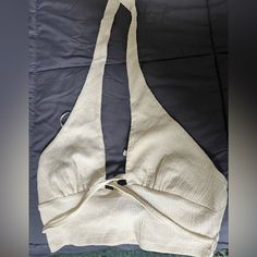 Nwt Urban Outfitters Cream/Off White Halter Crop Top! Super Cute!! Size Small Beige Halter Top For Summer Nights, Chic Triangle Top For The Beach, Chic Triangle Top For Beach, Beige Fitted Top For Beachwear, Chic Triangle Top For Day Out, Fitted Beige Beachwear Top, Fitted Beige Top For Beachwear, Beige Triangle Top For Vacation, Chic Halter Neck Top For Beach