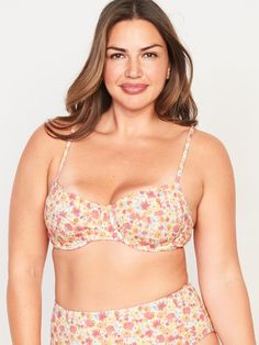 Adjustable shoulder straps.  Sweetheart neckline.  Soft, removable shaped cups, with underwire and side-boning support.  Adjustable hook and eye fastening in back.  Quick-drying piqué, with comfortable stretch and full lining.  Built-in UPF 40 sun p Kelly Brook, Top For Women, Swim Top, Summer Essentials, Sweetheart Neckline, Shoulder Straps, Old Navy, Adjustable Straps, Built In