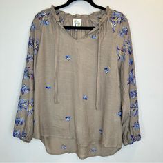 Nwt! Anthropologie Figueroa Flower Peasan Blouse Boho Top Tunic Embroidered Sz M Beige Floral Embroidery Top For Spring, Vacation Embroidered Beige Blouse, Beige Floral Embroidered Beach Top, Beige Floral Embroidery Tops For Beach, Embroidered Beige Blouse For Vacation, Beige Floral Embroidered Tops For Beach, Beige Embroidered Blouse For Vacation, Casual Beige Top With Floral Embroidery, Flower Tops