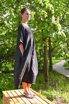 Embroidered Linen Dress.black With Nice Back.boho Linen Dress - Etsy Bosnia and Herzegovina Black Bohemian Linen Summer Dress, Black Bohemian Linen Dress For Summer, Black Bohemian Linen Dress, Embroidered Linen Dress, Embroidered Linen, Style Expert, Linen Dress, Bosnia And Herzegovina, Dress Black