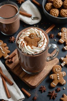 Coffee Recipes Cute Hot Chocolate Ideas, Hot Cocoa Aesthetic Fall, Hot Cocoa Gingerbread Cookies, Hot Chocolate Bar Home, Cozy Hot Cocoa Aesthetic, Christmas Cold Drinks, Hot Chocolate For Christmas, Hot Drinks Ideas, Cozy Fall Food Recipes