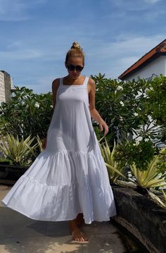 LUNA  100% linen loose dress  One size (s-l) Color: white Handmade in Bali with lots of love  We do accept returns, but to avoid this please kindly check the measurements given:  Bust (flat laid) 54 cm (21.25 inches) Hips 68 cm (26.77 inches) Length 130 cm (51.81 inches) The mesurments of the model are 162/88/68/94 (63,77/34.64/26.77/37 inches) and she usually wears size S Flowy White Maxi Dress For Brunch, White Flowy Sundress For Beach Cover-up, Casual Linen Maxi Beach Dress, Casual Linen Maxi Length Beach Dress, Bohemian Maxi Linen Dress For Vacation, Bohemian Linen Maxi Dress For Vacation, Maxi Length Linen Beach Dress For Vacation, Flowy Linen Maxi Sundress, Linen Maxi Beach Dress For Vacation