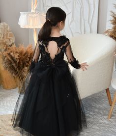 BLACK FRIDAY SALE!🛍UP -30% OFF 11/20 - 12/01 ONLY PERFECT FLOWER GIRL DRESS✨ Process time: 1-2 working days Delivery time: 2-4 working days  Also offer express overnight delivery https://www.etsy.com/listing/1298332912/express-delivery?click_key=eb8207bd8376c2fa762384c4d5701f79c6bcbc77%3A1298332912&click_sum=63123b47&ga_search_query=express&ref=shop_items_search_1&frs=1 *Train is detachable & all dresses have bow* Age 1.5 Height 86cm/34in Chest 51cm/20in Waist 51cm/20in Hips 51cm/20in Age 2 Hei Black Princess Gown For Party, Elegant Black Princess Dress For Pageant, Black Princess Style Ball Gown For Party, Black Princess Ball Gown Dress, Elegant Black Pageant Dress, Elegant Black Gown For Pageant, Elegant Black Gown For Pageants, Elegant Black Pageant Gown, Fitted Black Princess Dress For Wedding